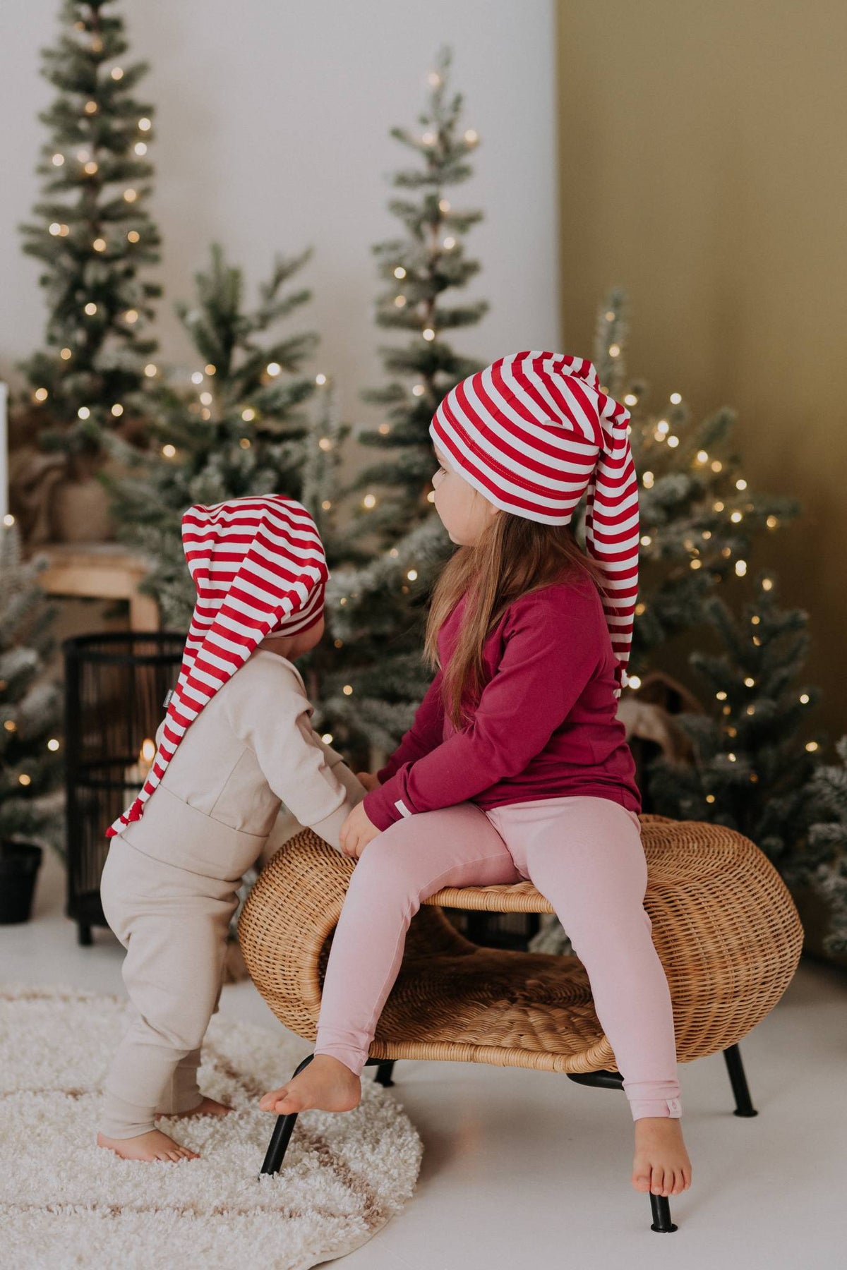 Elf Hat JOLLY Breden lasten raidalliset tonttulakit