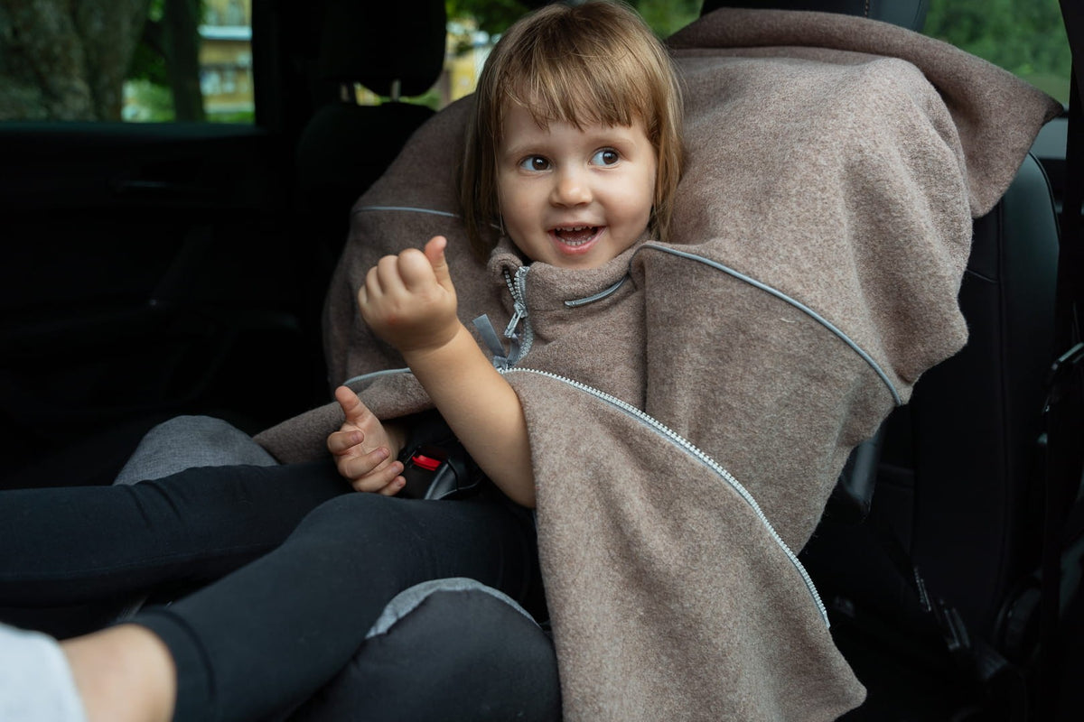 Merinovillainen lasten autoponcho - Karhu