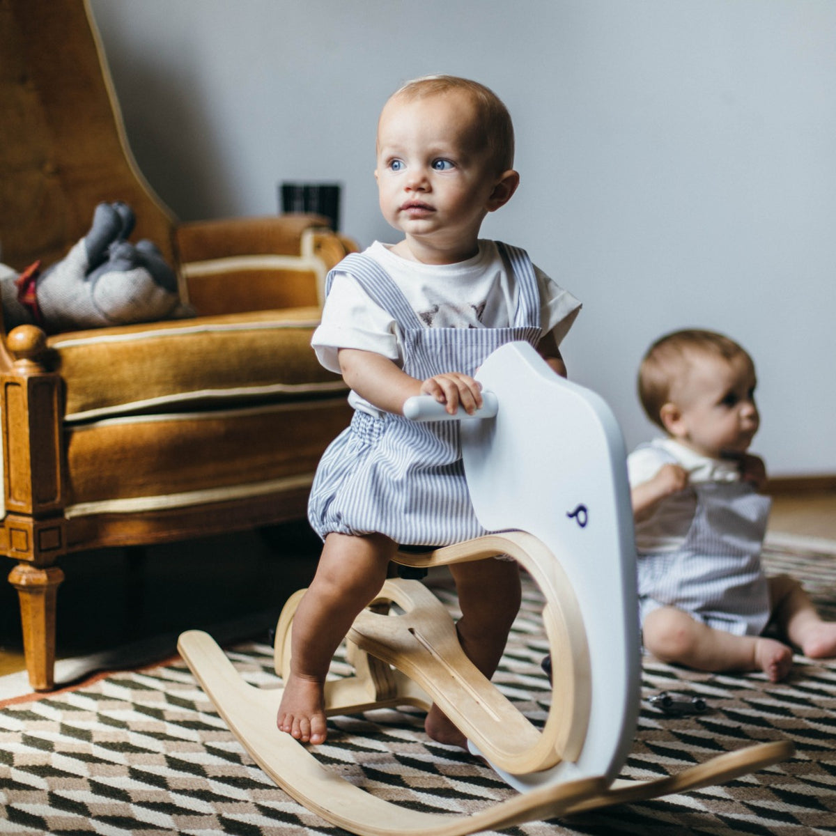 Rocking Elephant lasten keinulelu-